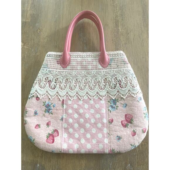 Handmade Pink Quilted Cottage Core hand Bag - Picture 2 of 8